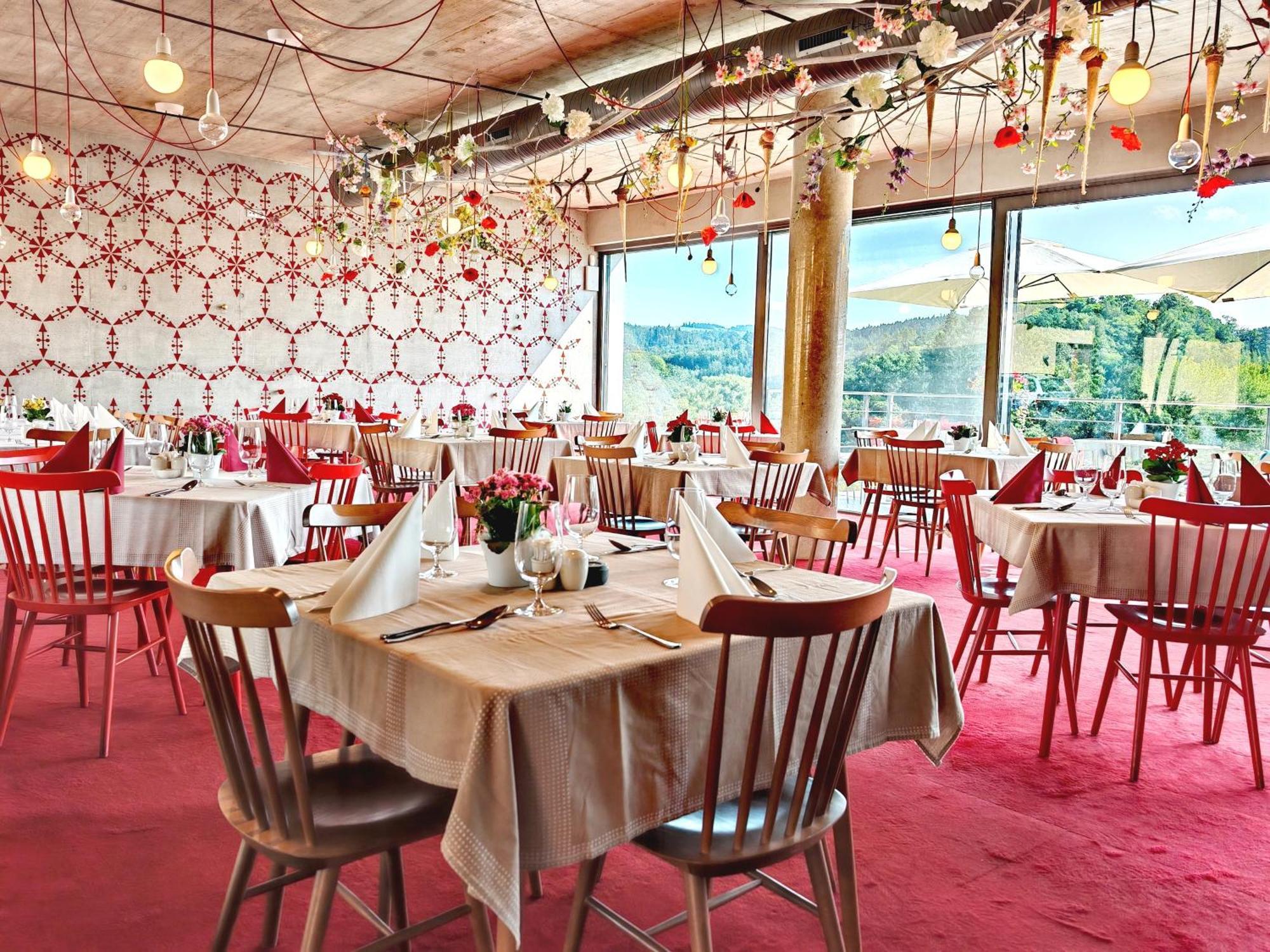 Rajská Zahrada Hotel 4*